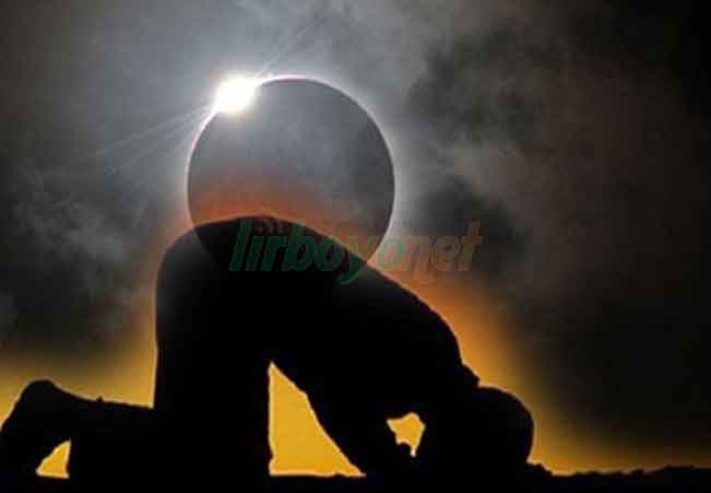 Tata Cara Sholat Gerhana Bulan yang Benar dan Keutamaannya