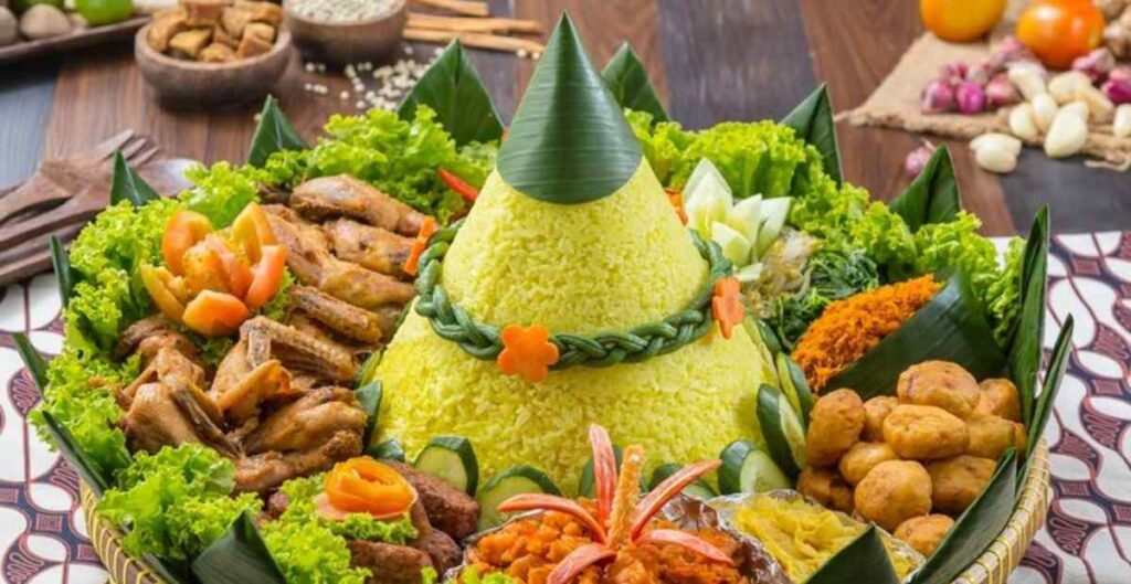 Hiasan Tumpeng Nasi Kuning Sederhana